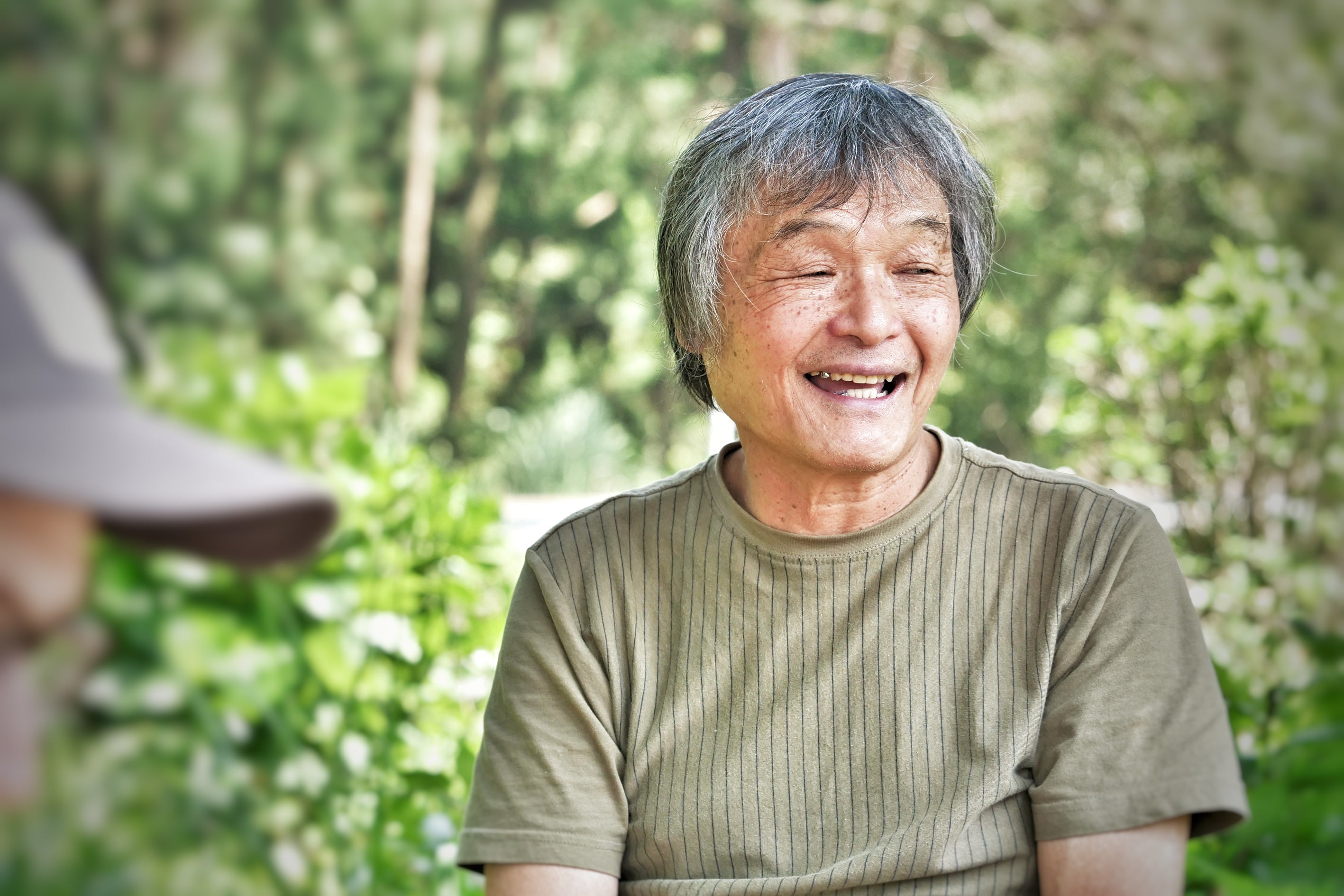 Mankichi Watanabe bei der Shincha-Ernte auf Yakushima